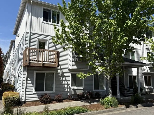 217 NE 146th Ave APT 5, Portland, OR 97230
