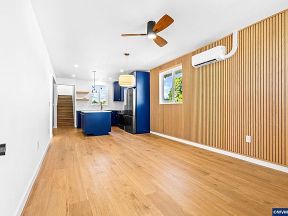 5th image of 805 W Sherman St