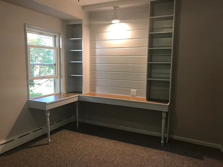 210 W Henry St #1 — Photo 10