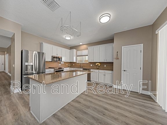 4th image of 12107 Fern Haven Ave
