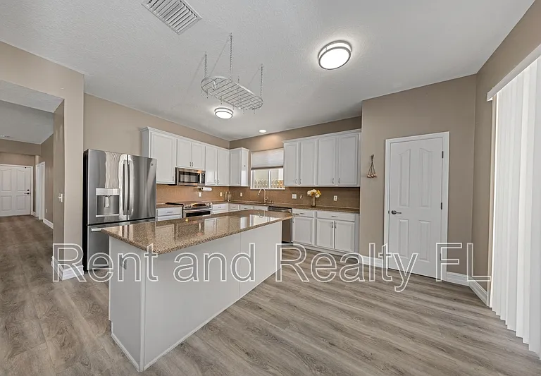 12107 Fern Haven Ave — Photo 4