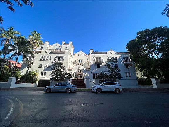 2nd image of 323 Navarre Ave APT 301
