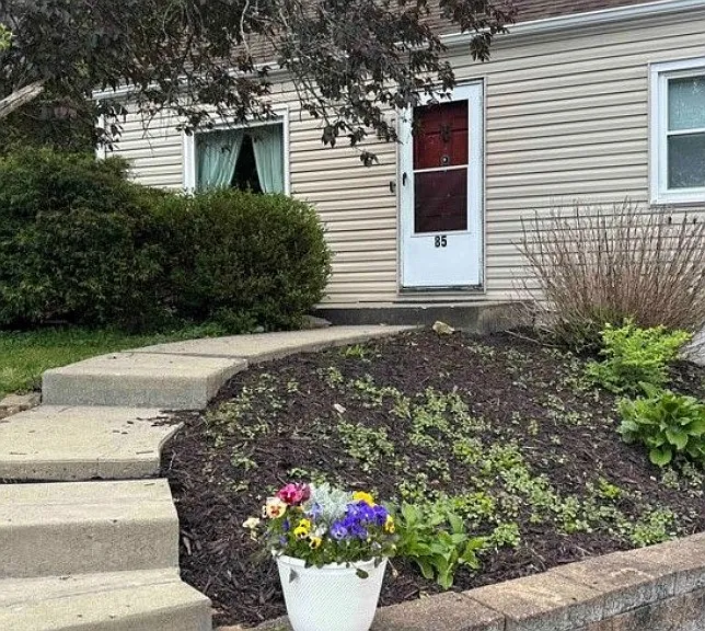 85 Adams Dr — Photo 1