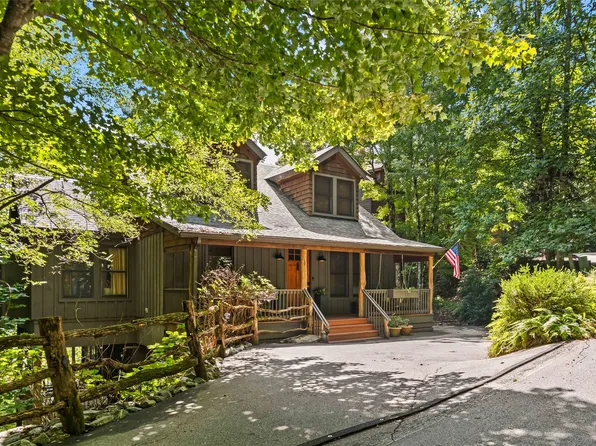 253 Kestrel Court, Sapphire, NC 28774