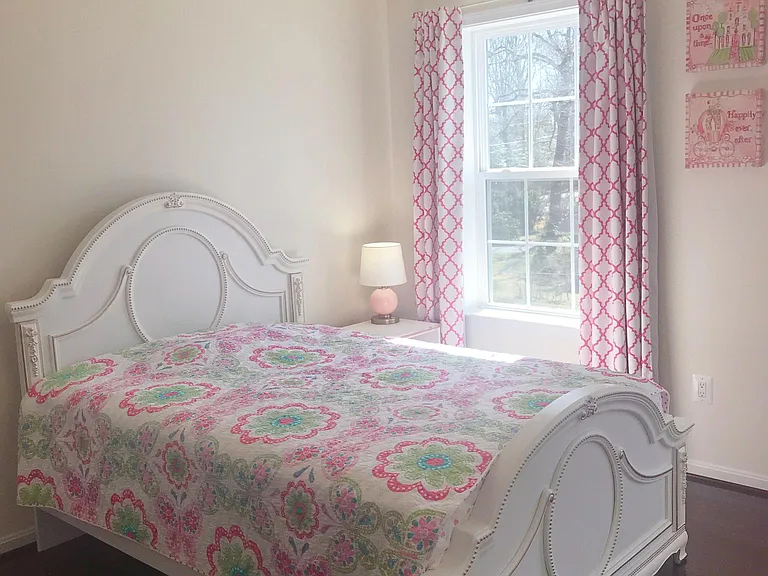 906 Saint Martins Loop — Photo 17