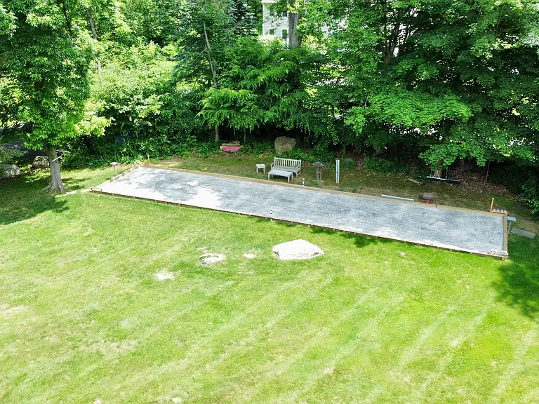 11 Van Campen Ln — Photo 9
