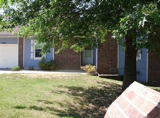 1500 W Daniels St, Ozark, MO 65721