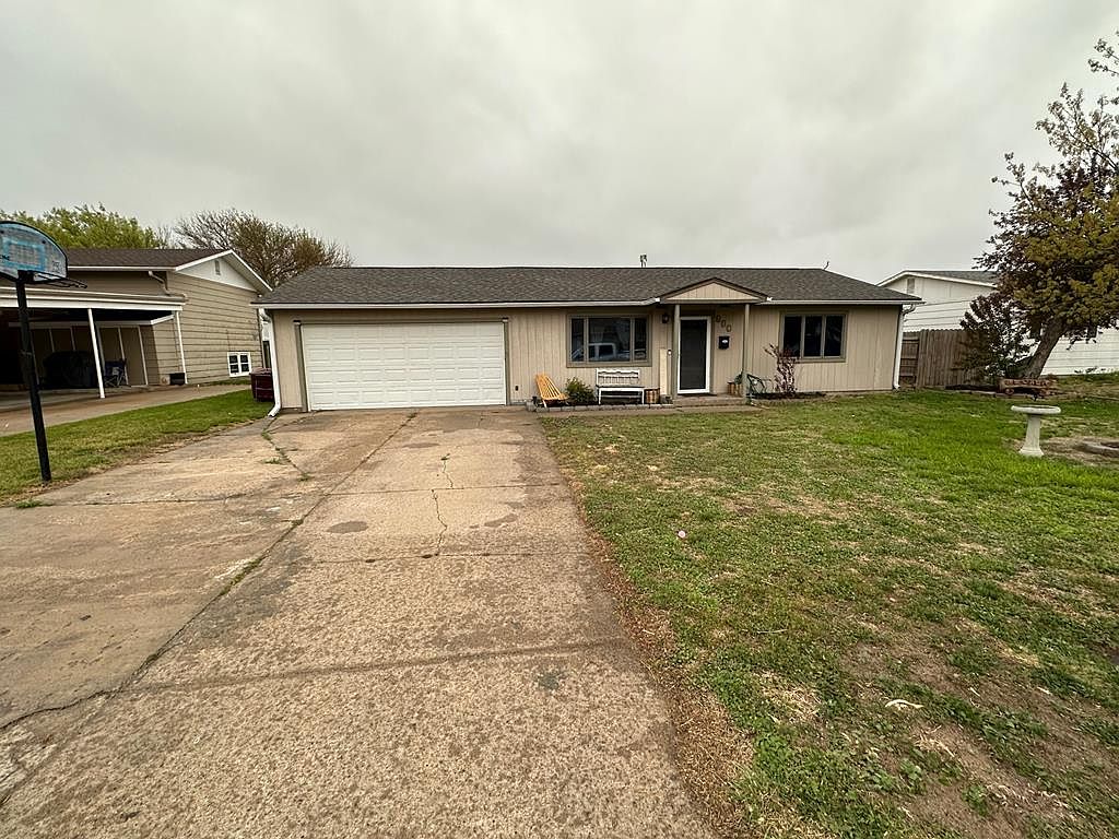 718 Taft St, Great Bend, KS 67530 Zillow