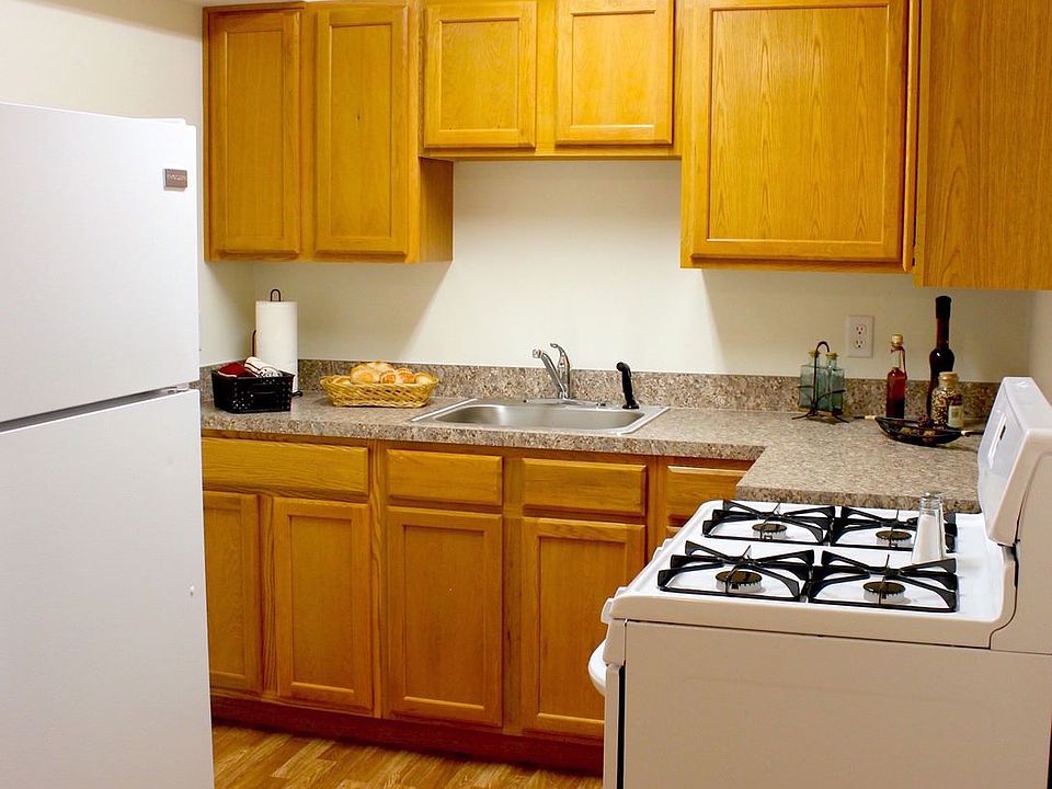 1st image of 4427 Marshall Ave