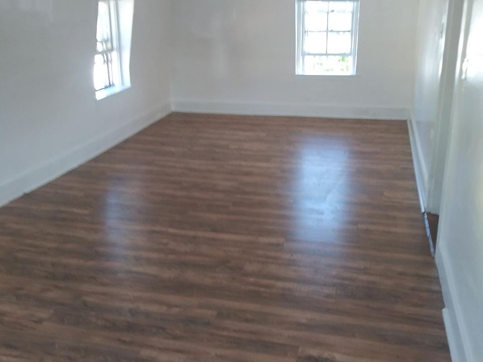 2nd image of 24 Mechanic St APT 2