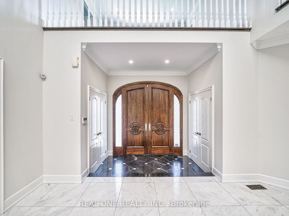 26 Clarendon Dr, Richmond Hill, ON L4B 3Z5