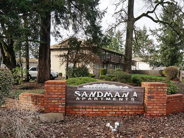Sandman Apartments — Photo 16