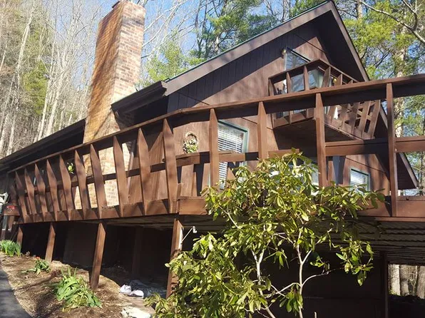 140 Hiddenwood Dr, Mountain City, TN 37683