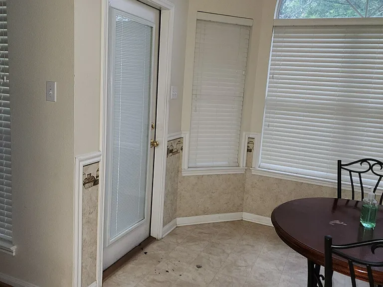 2403 Crystal Dr — Photo 19