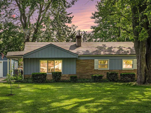 21404 Drexel St, Clinton Township, MI 48036