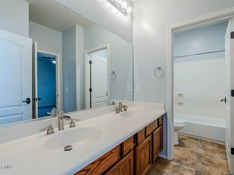 6922 S Black Hills Way — Photo 25