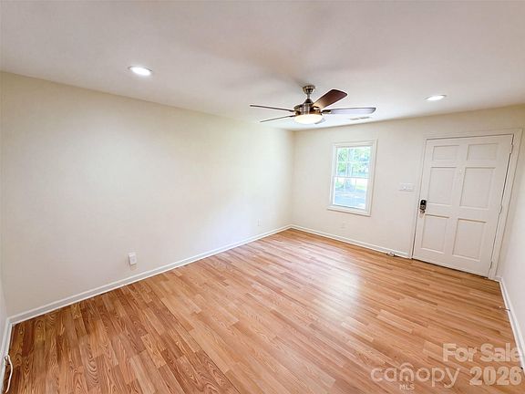 3rd image of 1627 Catoe Rd