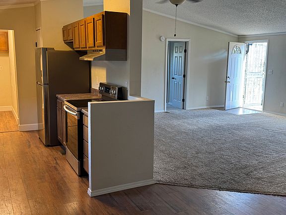 3rd image of 3 Los Garcias Ln SE
