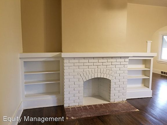 2nd image of 331 E Broadway Ave