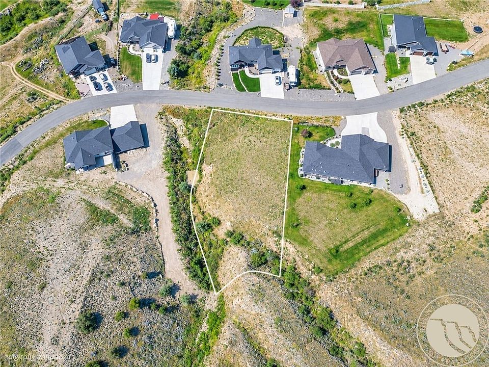 1st image of 4 Sanctuary Canyon Rd