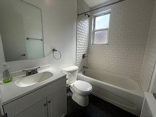 5th image of 3340 Fort Independence St #1