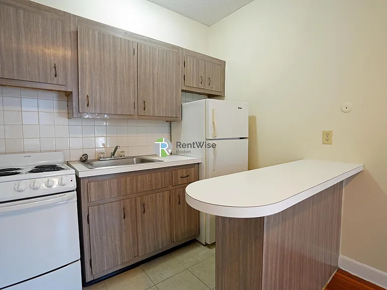 1120-1126 Commonwealth Ave — Photo 23