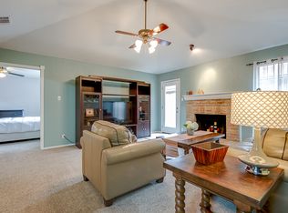 1421 Landmark Ct, Irving, TX 75060