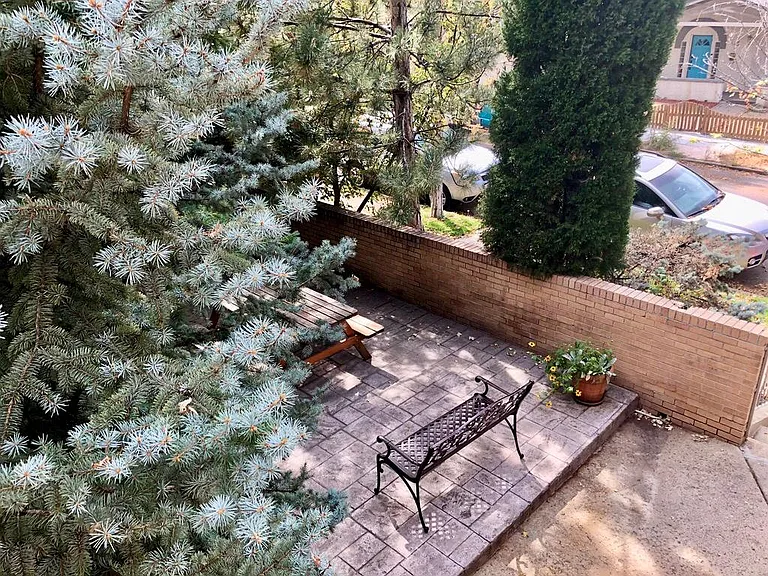 50 N Clarkson St — Photo 11