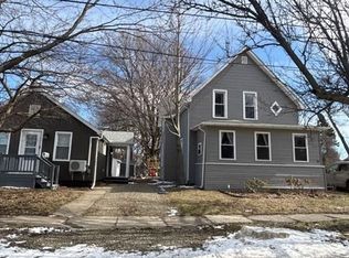 8 Center St, North East, PA 16428