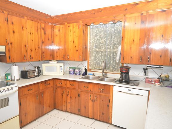 5th image of 2323 Old Sambro Rd