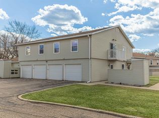 602 Kiwanis Ct, Freeport, IL 61032