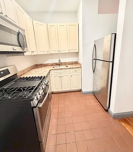 604 Chapel St #3 Photo 1