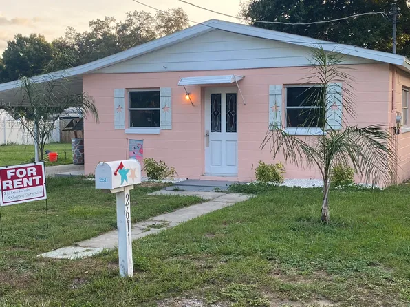 2611 Elm St, Seffner, FL 33584