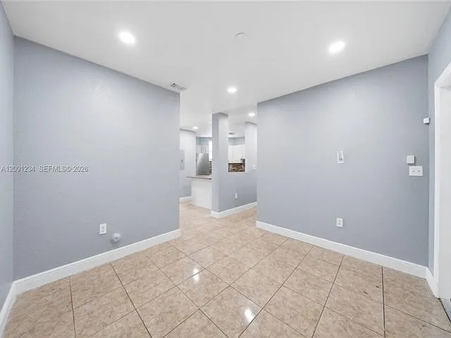 902 SW 8th Pl — Photo 14