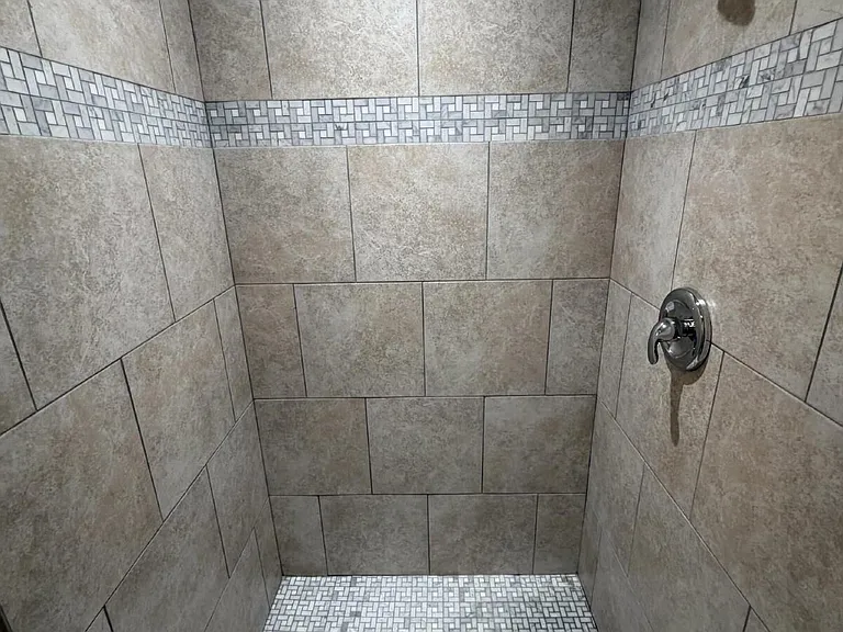 721 Hooker Rd — Photo 17