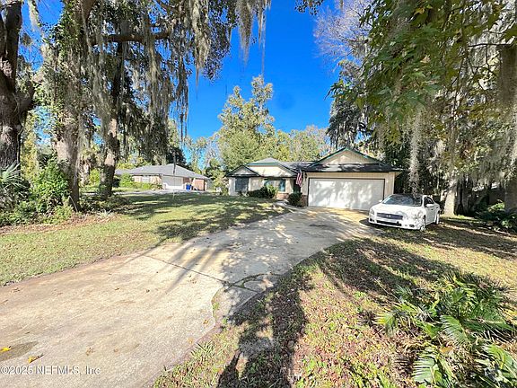3rd image of 15225 LANDMARK Circle N