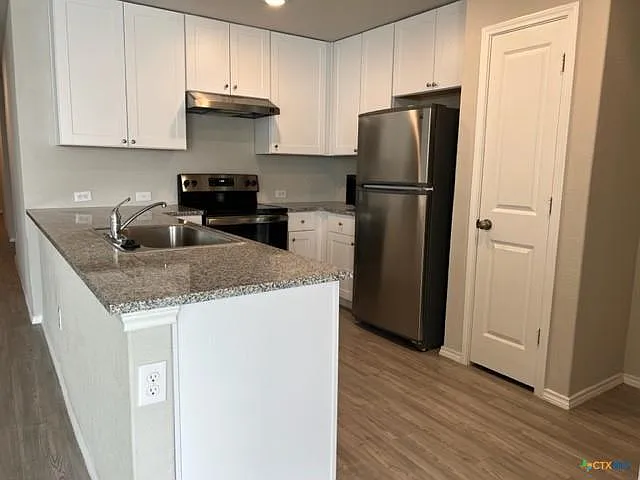 4 bed, 2.0 bath, 1667 sqft, $1,595 — Photo 2