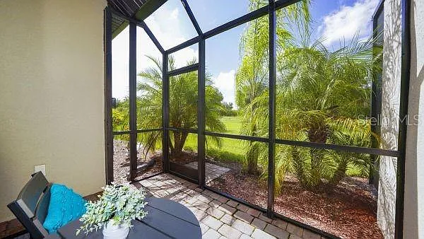 2 bed, 2.0 bath, 1420 sqft, $2,300 — Photo 4