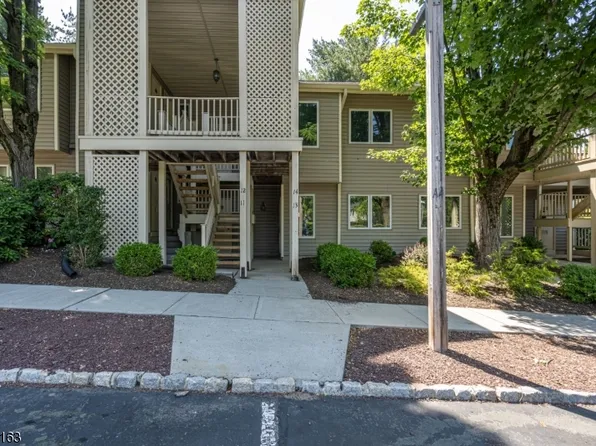 13 Augusta Dr, Clinton Twp., NJ 08801