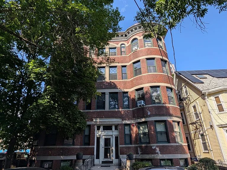 171 Auburn St — Photo 13