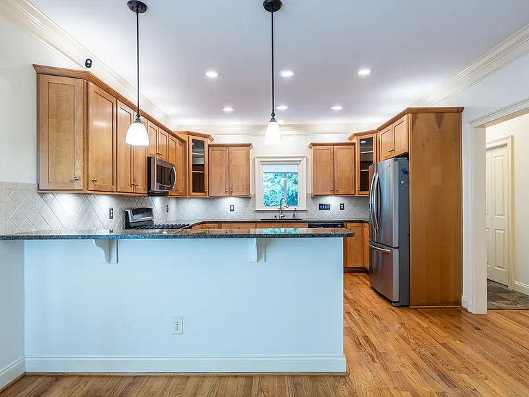 1040 Boulevard Dr NE — Photo 11