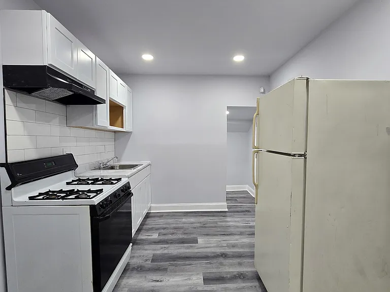 2445 N Garnet St — Photo 3