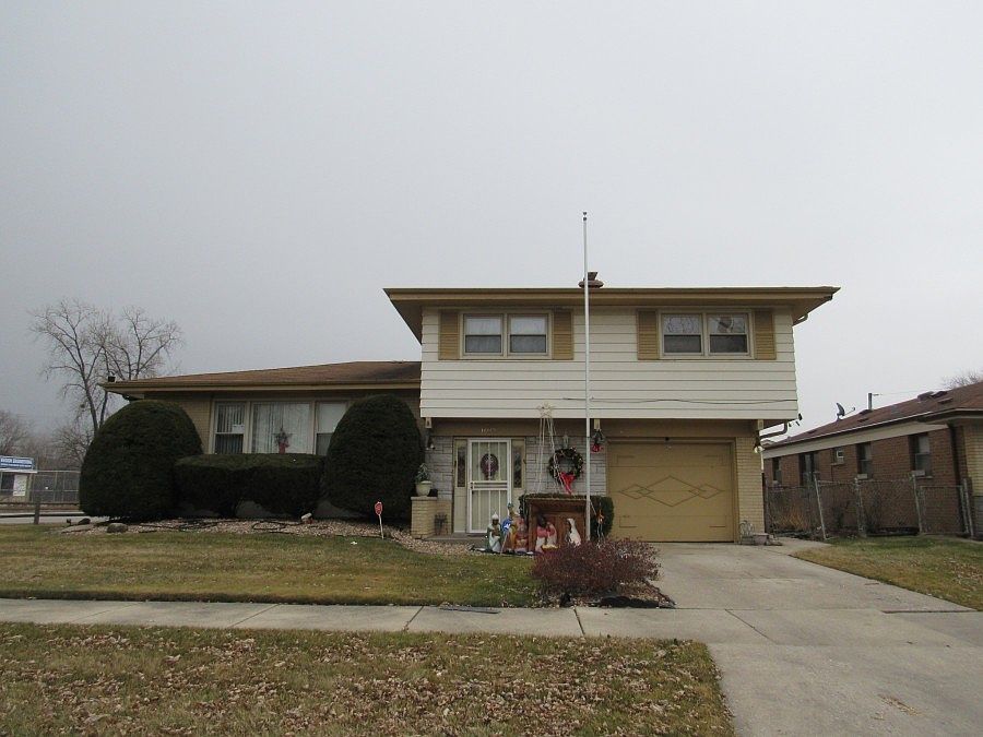 1st image of 14229 Kenwood Ave