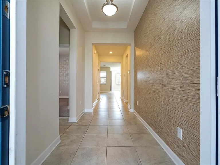 3043 Beaver Creek Dr — Photo 2