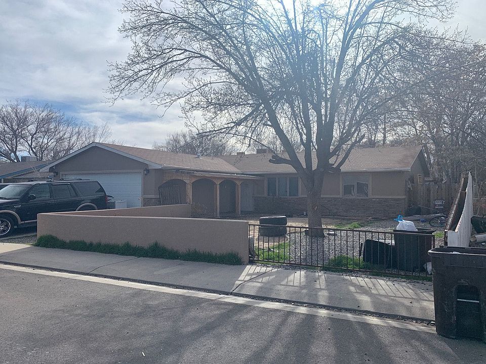 1st image of 453 Cottonwood Lake Dr