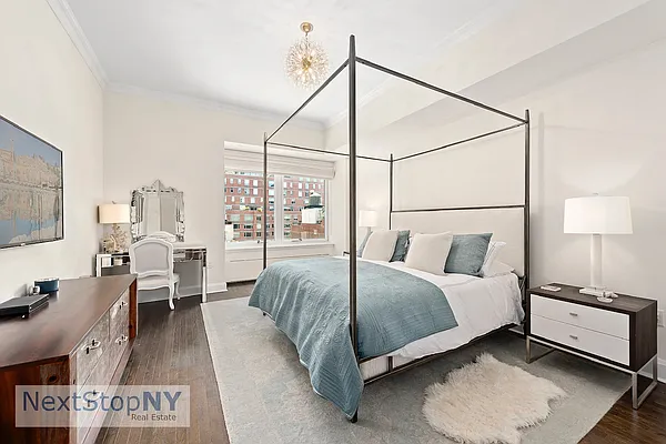 Sold by NextStopNY | media 5