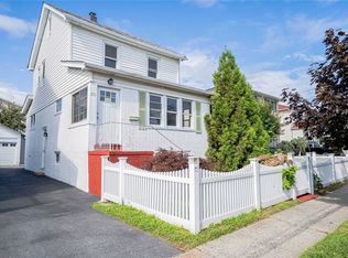 52 Sagamore Rd, Island Park, NY 11558