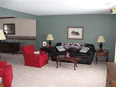2nd image of 733 Twin Oaks Blvd