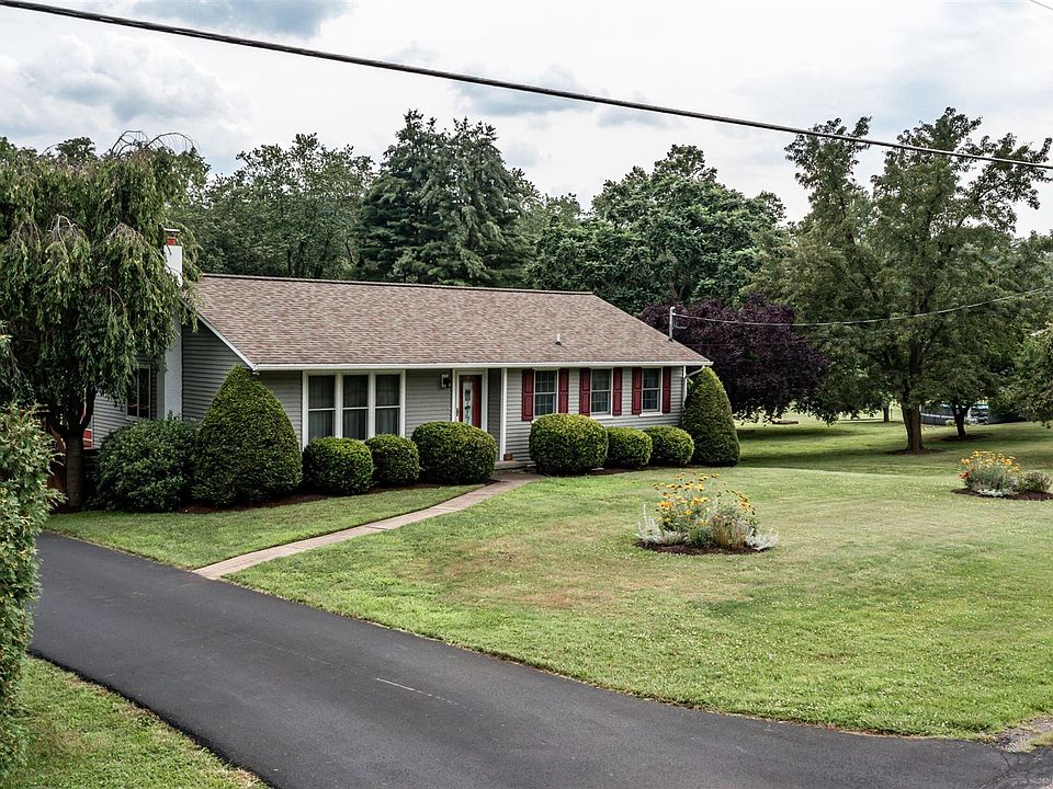 1st image of 130 Legion Rd