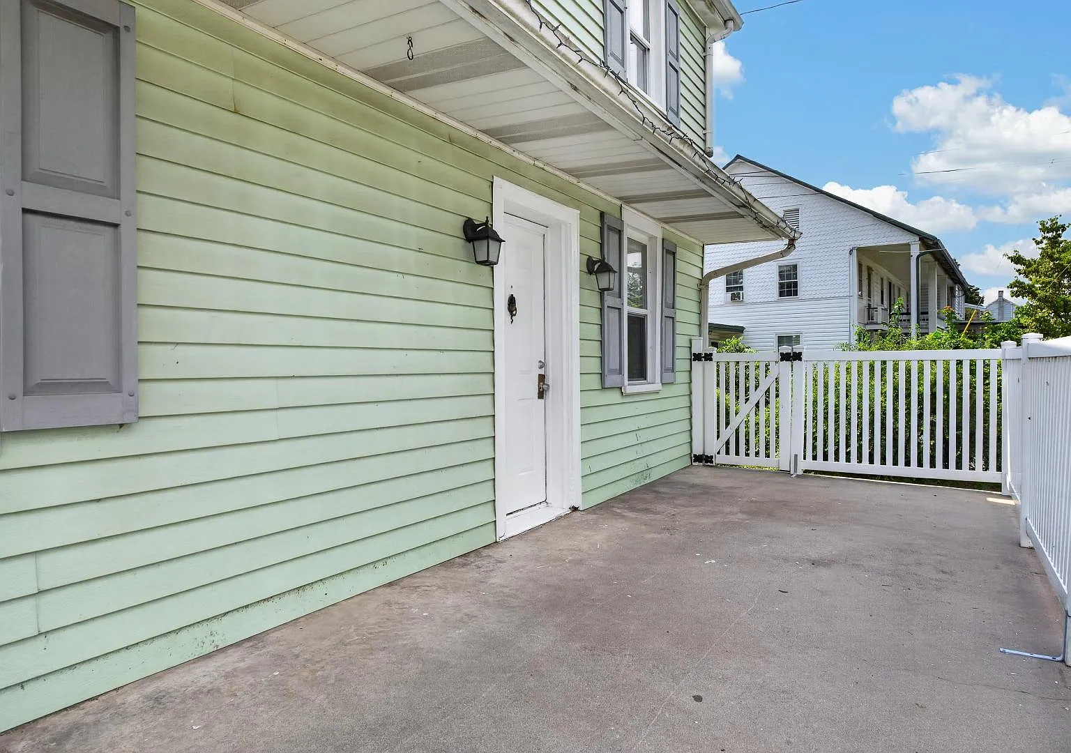 1259 Newport Rd — Photo 4